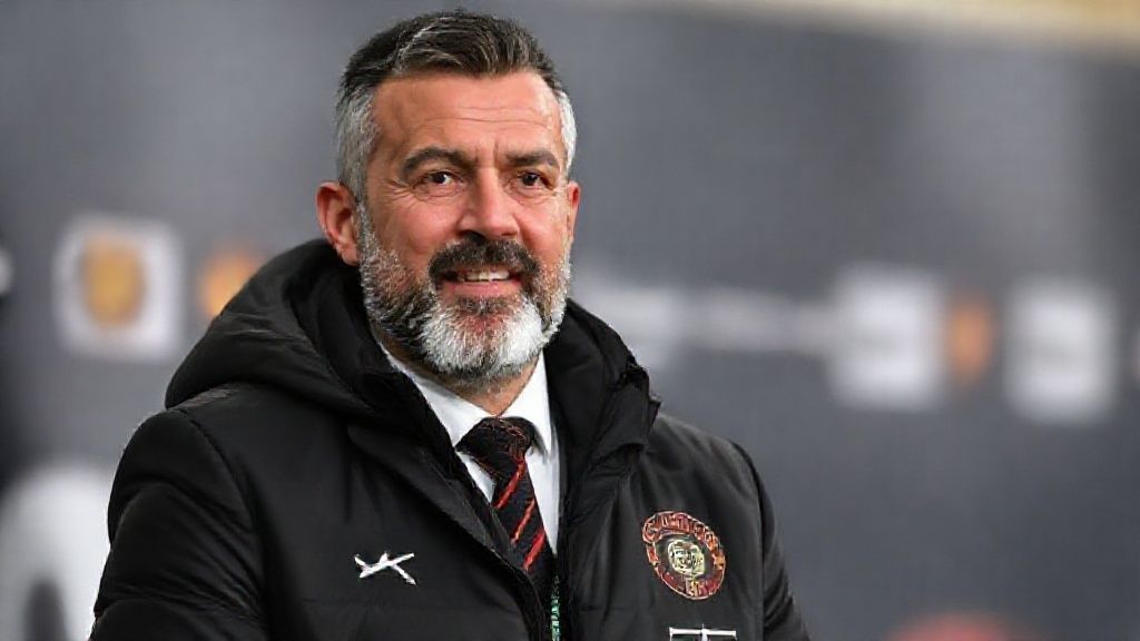 曼联冬窗引援名单曝光：三大中场悍将+1亿妖星成意外选项